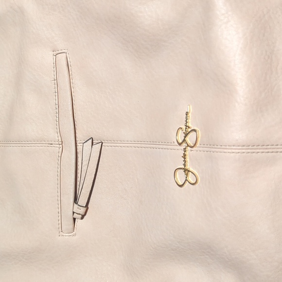 Jessica Simpson purse - Picture 4 of 6